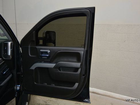 Used 2015 Chevrolet Silverado 2500 LT w/ LT Convenience Package AWD/4WD image 8