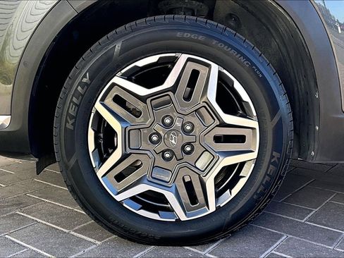 Used 2023 Hyundai Santa Fe Limited image 9