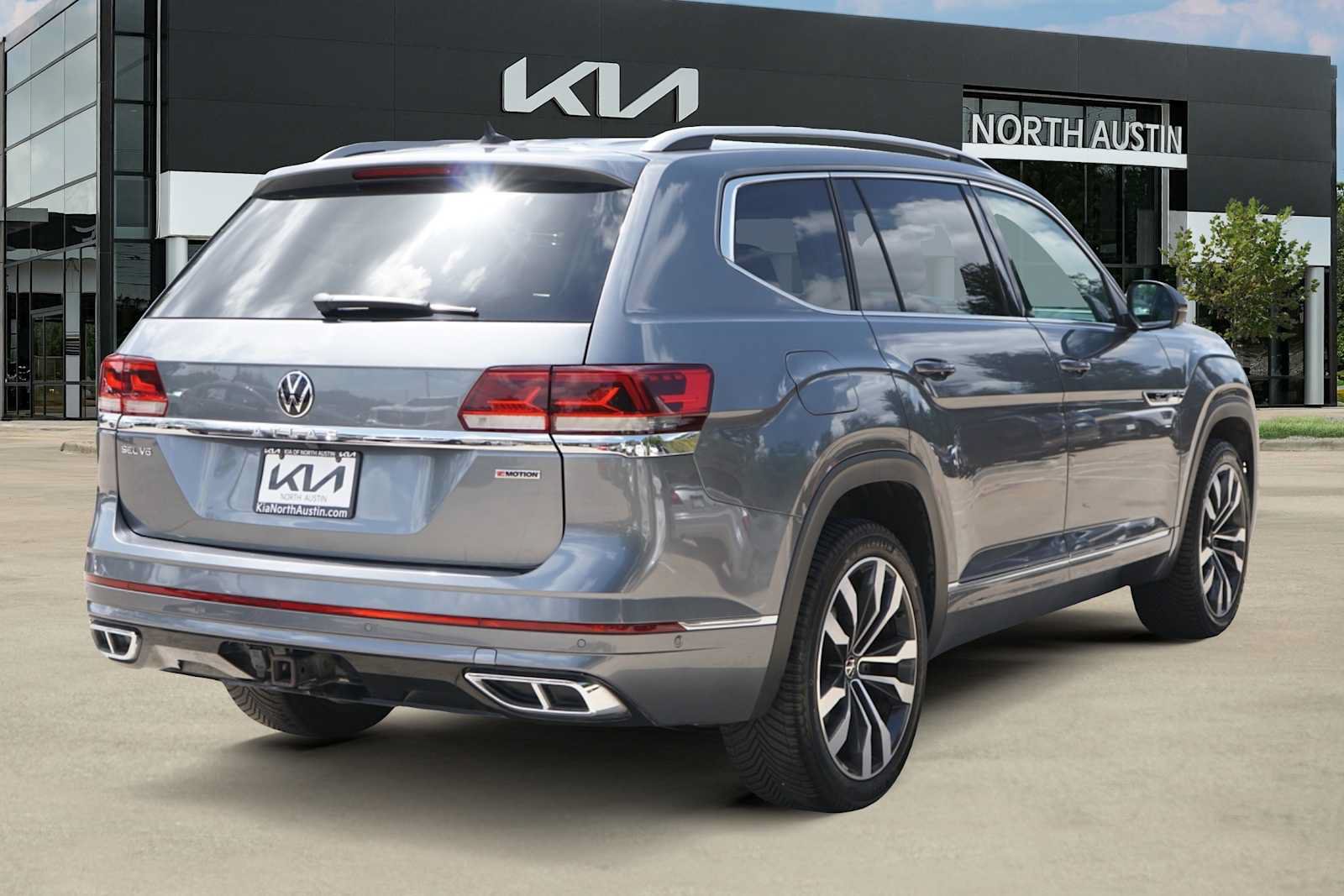 Used 2022 Volkswagen Atlas SEL Premium AWD/4WD image 5