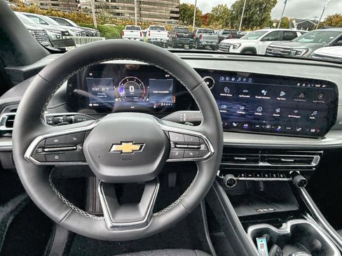 New 2026 Chevrolet Traverse LT image 16