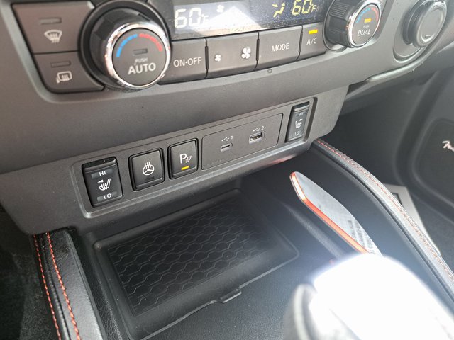 Used 2023 Nissan Frontier PRO-4X w/ Pro-4X Premium Package AWD/4WD image 19