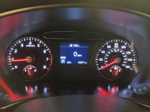 Used 2020 Kia Sorento LX image 23