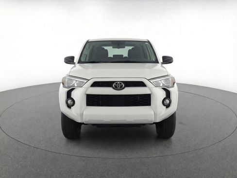 Used 2025 Toyota 4Runner SR5 image 2