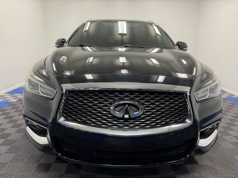 Used 2020 INFINITI QX60 Luxe w/ Essential Package FWD image 2