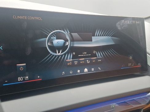 Used 2025 BMW X3 xDrive30i w/ Premium Package image 17