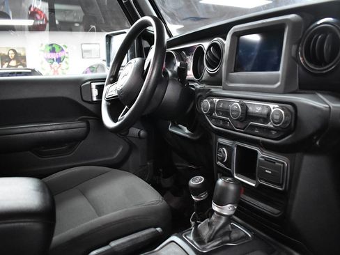 Used 2022 Jeep Wrangler Unlimited Sport image 24