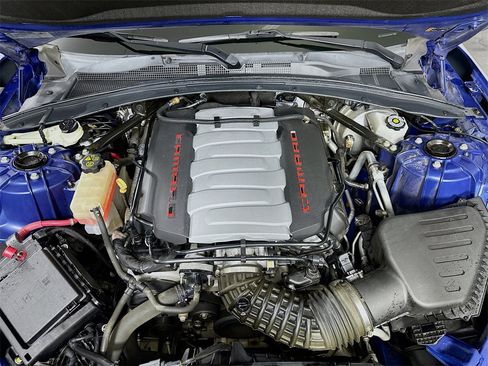 Used 2020 Chevrolet Camaro LT image 9