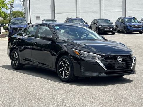 Used 2025 Nissan Sentra SV FWD image 15