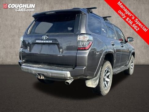 Used 2022 Toyota 4Runner TRD Off-Road Premium image 5