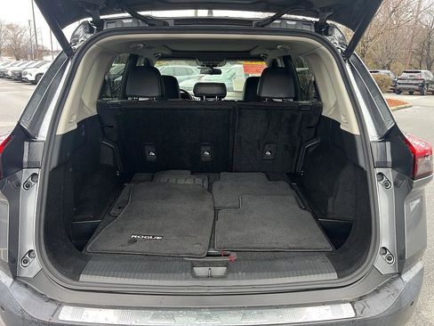 Certified 2021 Nissan Rogue SV w/ Premium Package image 15