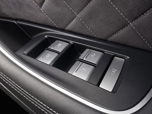Used 2025 Audi S8 AWD/4WD image 45