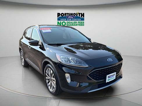 Used 2020 Ford Escape Titanium AWD/4WD image 32