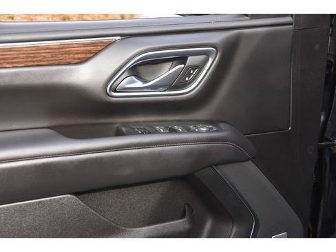 Used 2021 Chevrolet Suburban High Country w/ Premium Package image 26