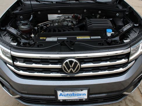 Used 2022 Volkswagen Atlas SEL R-Line image 31