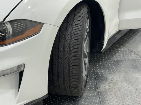 Used 2018 Ford Mustang GT Premium RWD image 33