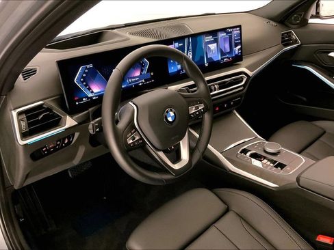 Used 2024 BMW 330i xDrive Sedan w/ Premium Package AWD/4WD image 21