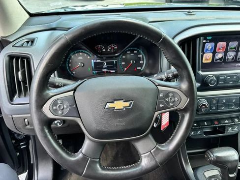 Used 2018 Chevrolet Colorado Z71 AWD/4WD image 17