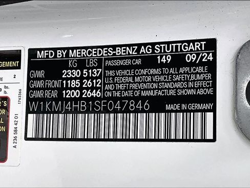 Used 2025 Mercedes-Benz CLE 300 4MATIC Coupe image 33