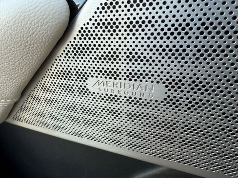 Used 2020 Land Rover Range Rover Velar R-Dynamic S image 30