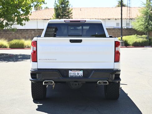 Used 2019 Chevrolet Silverado 1500 LT Trail Boss AWD/4WD image 6