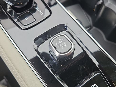 New 2026 Volvo XC90 B6 Ultra w/ Protection Package Premier image 14