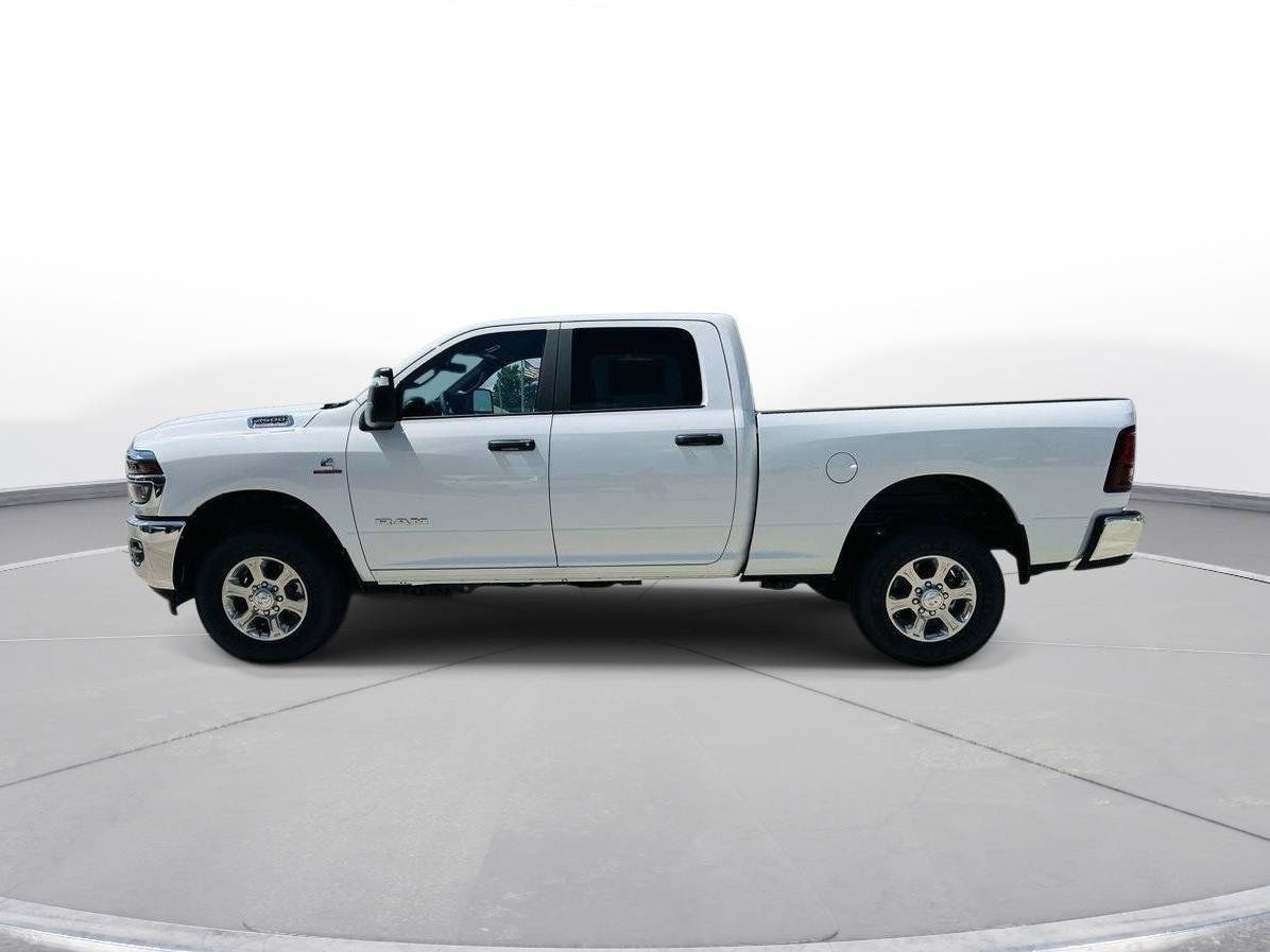 New 2025 RAM 2500 Big Horn AWD/4WD image 32