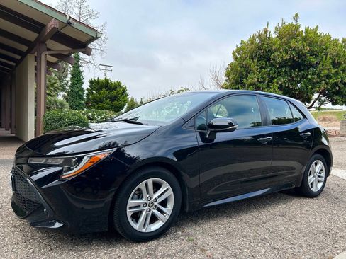 Used 2019 Toyota Corolla SE w/ Carpet Mat Package FWD image 4