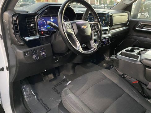Used 2024 Chevrolet Silverado 2500 LT image 13