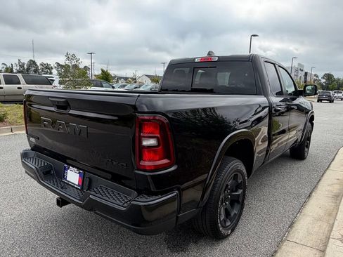 Used 2025 RAM 1500 Big Horn AWD/4WD image 22