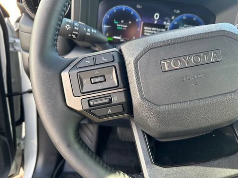 Used 2027 Toyota Land Cruiser AWD/4WD image 19