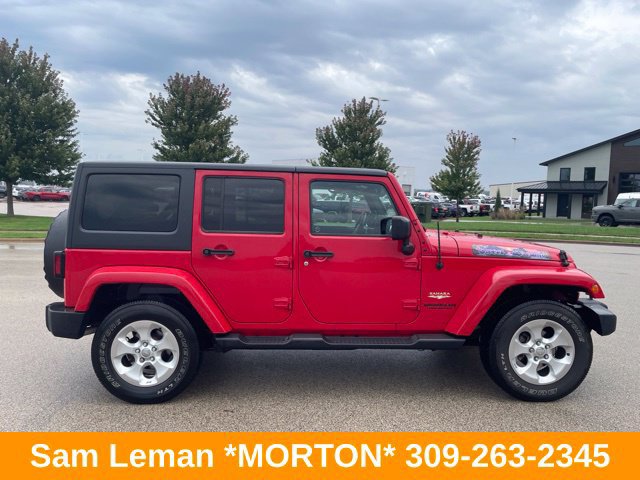 Used 2014 Jeep Wrangler Unlimited Sahara w/ Dual Top Group AWD/4WD image 2