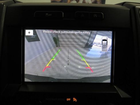 Used 2019 Ford F150 XLT w/ Trailer Tow Package RWD image 18