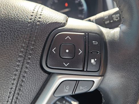 Used 2018 Toyota Highlander Limited Platinum image 29