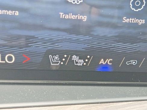 New 2026 Chevrolet Tahoe Premier w/ Sun And Tow Package AWD/4WD image 25