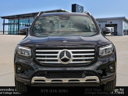 Used 2024 Mercedes-Benz GLB 250 image 3