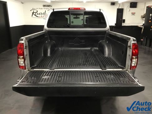 Used 2015 Nissan Frontier SV AWD/4WD image 7