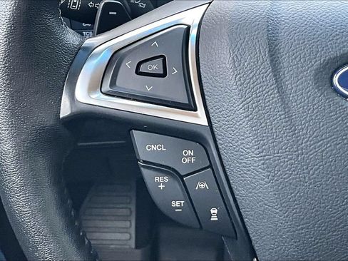 Used 2019 Ford Edge Titanium w/ Cold Weather Package AWD/4WD image 12