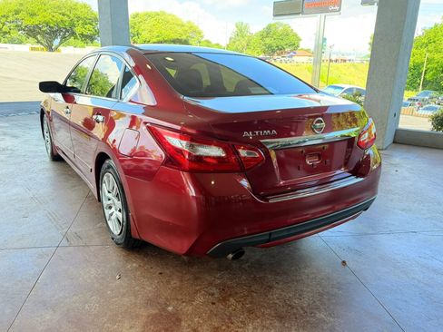 Used 2017 Nissan Altima 2.5 S w/ Power Driver Seat Package FWD image 4