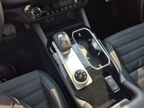 New 2026 Mitsubishi Outlander SE image 55