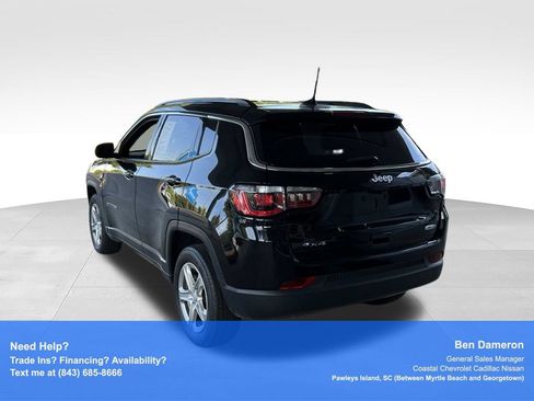 Used 2023 Jeep Compass Latitude AWD/4WD image 8