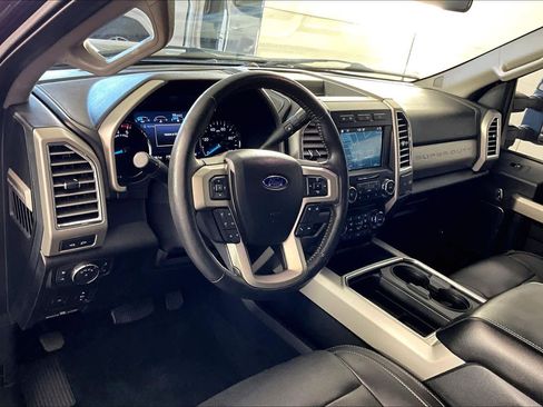 Used 2017 Ford F250 Lariat w/ Lariat Ultimate Package image 18