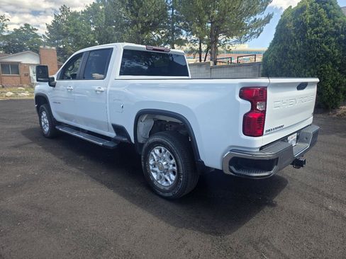Used 2023 Chevrolet Silverado 3500 LT w/ Remote Start Package AWD/4WD image 4