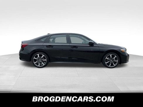 New 2025 Honda Civic Sport Touring image 2