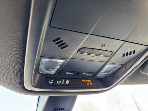 Used 2024 Buick Enclave Premium image 44