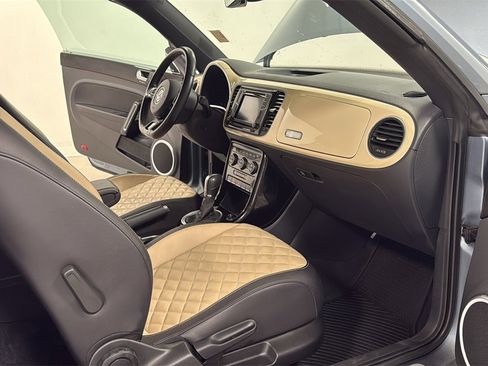 Used 2019 Volkswagen Beetle 2.0T Final Edition SEL image 17