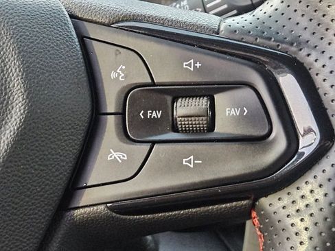 Used 2024 Chevrolet Trax RS w/ Driver Confidence Package image 17