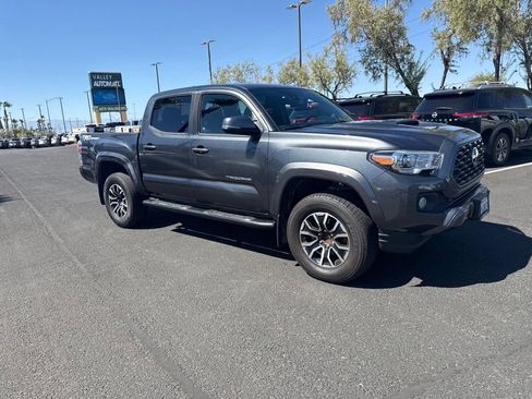 Used 2020 Toyota Tacoma TRD Sport w/ Technology Package RWD image 6