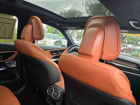 Used 2026 Mercedes-Benz GLC 300 image 15