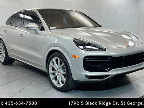 Used 2022 Porsche Cayenne Turbo AWD/4WD image 7