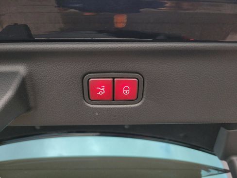 Certified 2023 Mercedes-Benz S 500 4MATIC image 31